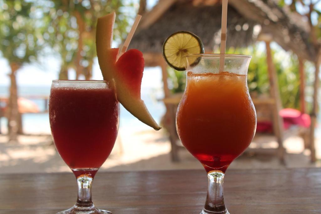 Island View Bar & 3*