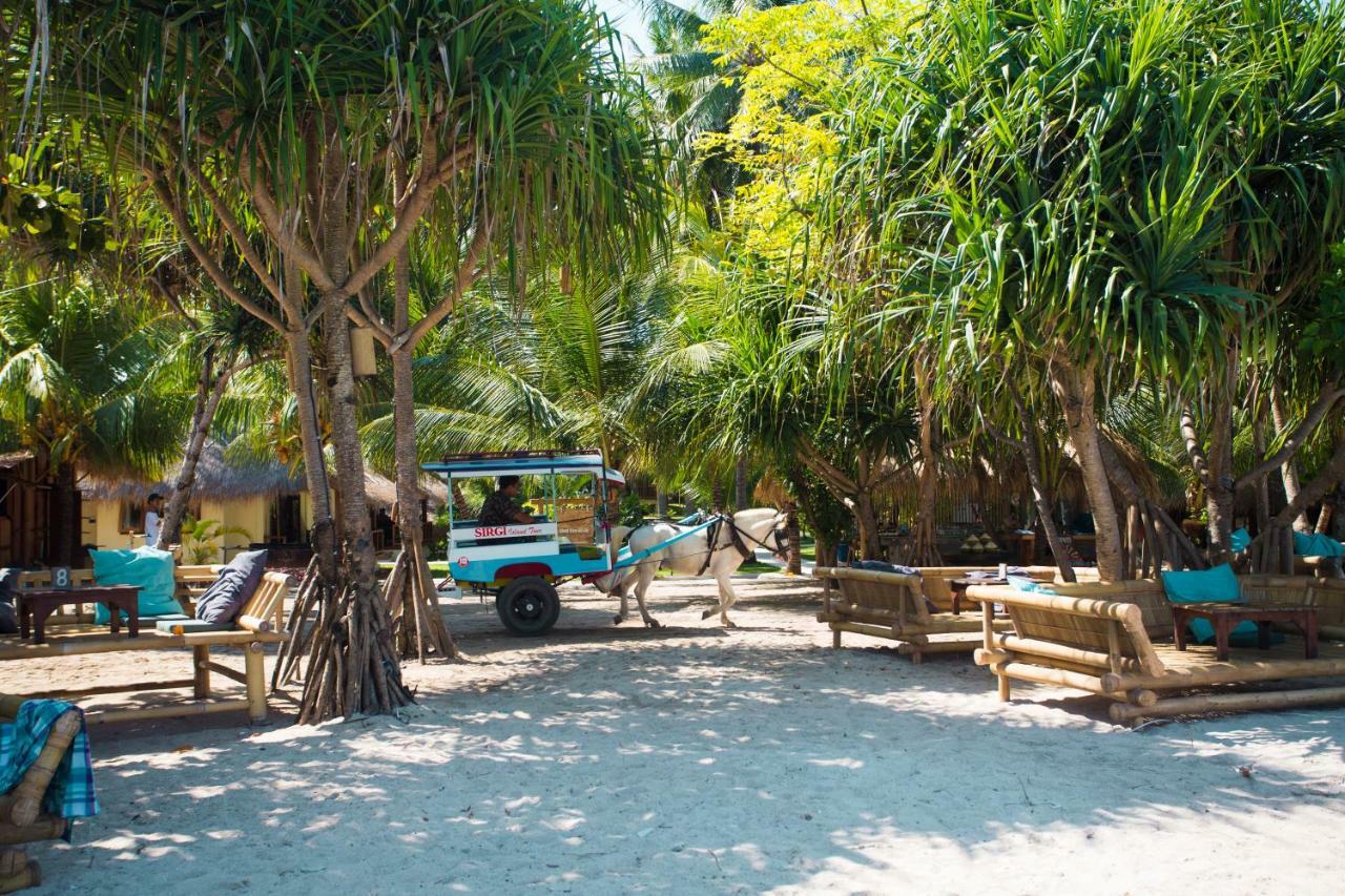 Island View Bar & Hotel